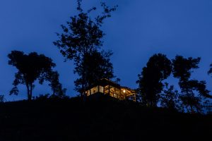 Guacimo Lodge - outdoor night bungalow